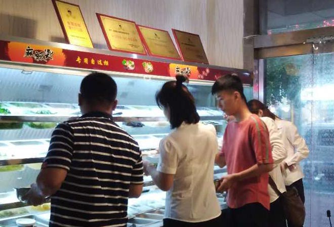 創業沒經驗、不懂技術的你適合選擇冒菜加盟品牌